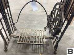Saddle Stand