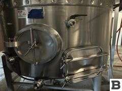 2003 Ripley 4000 Gallon Stainless Steel Blending and Fermentation Tank