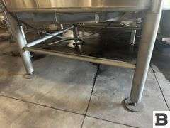 2003 Ripley 4000 Gallon Stainless Steel Blending and Fermentation Tank