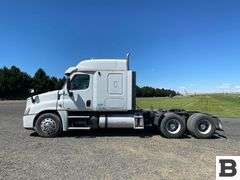 2012 Freightliner Cascadia 125 Tractor Truck