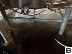 2003 Ripley 4000 Gallon Stainless Steel Blending and Fermentation Tank