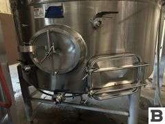2003 Ripley 4000 Gallon Stainless Steel Blending and Fermentation Tank