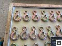 Round Fixed Eye Lifting Hooks w/latches