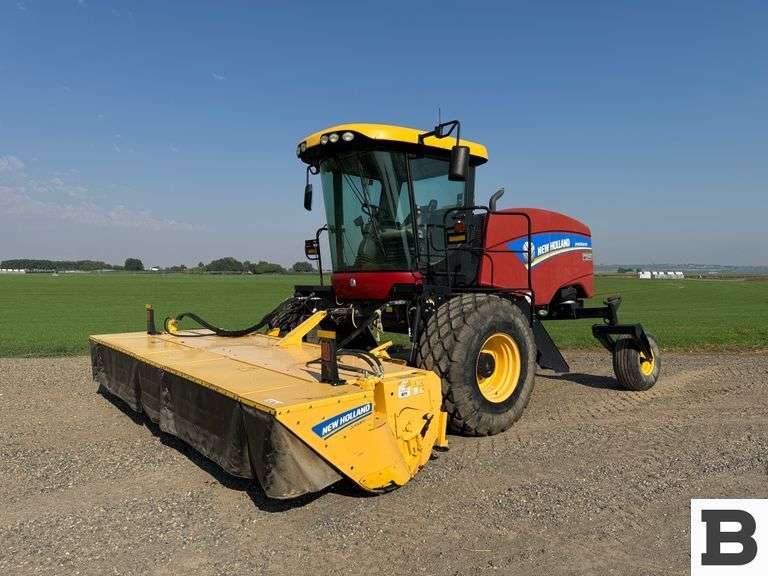 2015 New Holland Speedrower 260 Swather