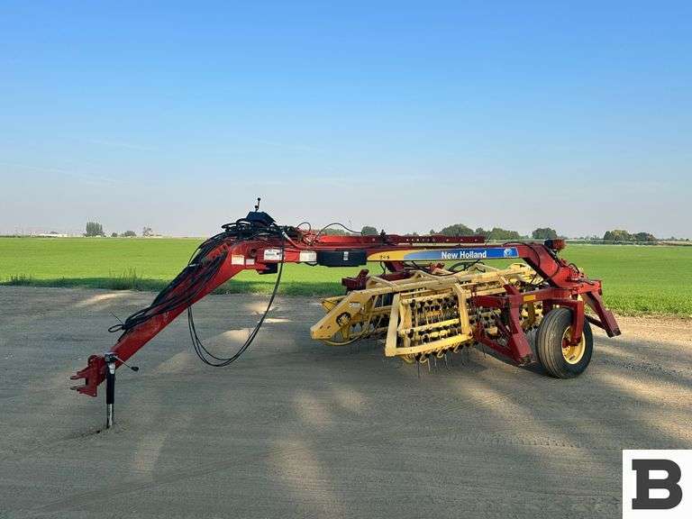 New Holland 216 Rake