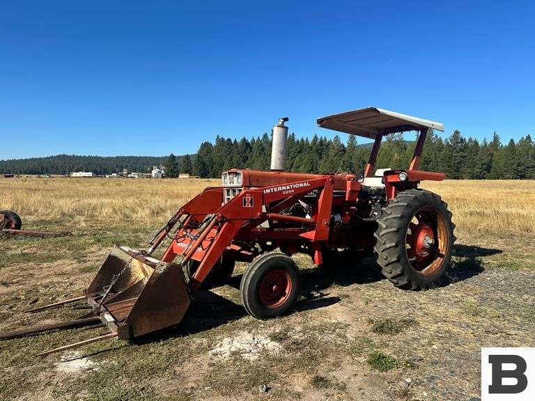 1977 International 86 Hydro Tractor & Loader - Deer Park, WA