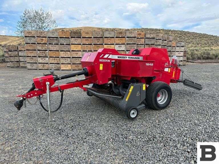 2016 Massey Ferguson 1842 Baler - Updated