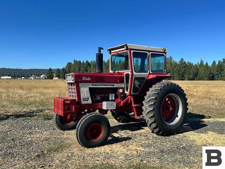 1972 International 1066 Farmall Tractor - Deer Park, WA