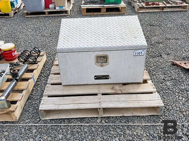 Aluminum Diamond Plate Underbody Truck Tool Box - Booker Auction Company