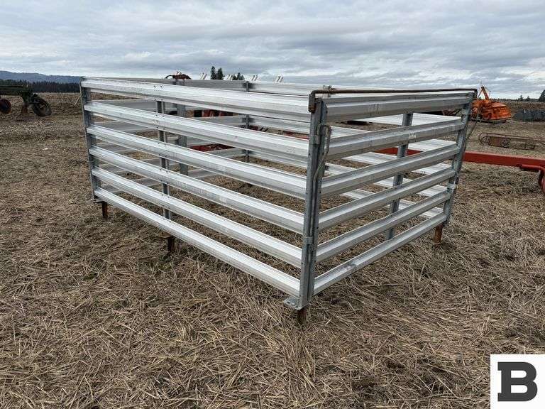 Boosker Rack Life-Time Livestock Pickup Rack - Clayton, WA - Booker Auction Company