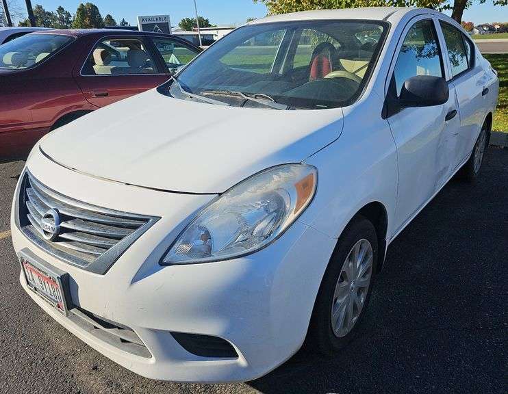 2014 NISSAN Versa
