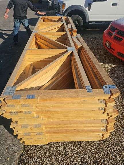 (22) 12ft Gable Trusses