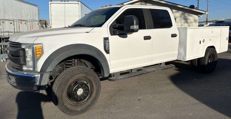 2017 Ford F-550 XL Service Truck - 4x4