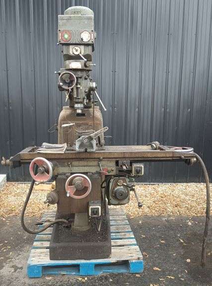 EXACTO UNIVERSAL MILLING MACHINE