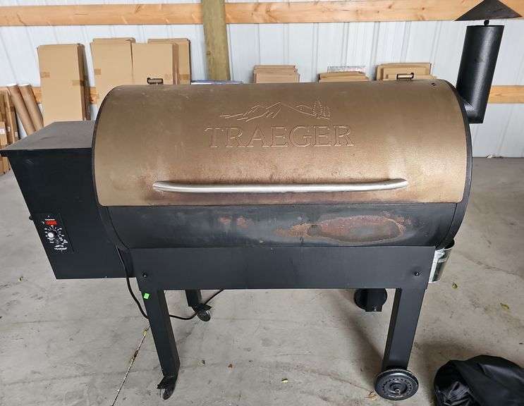 USED TREAGER Smoker BBQ with Cover ModelTBF65LZB