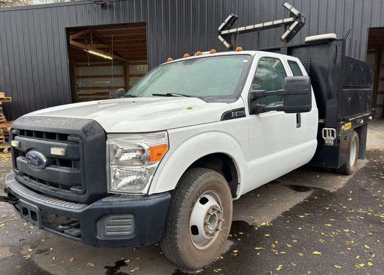2016 Ford F-350 Commercial Truck