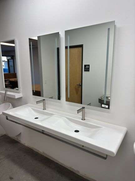 Double Bathroom Sink & 2 Backlit Mirrors