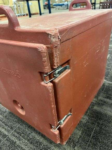 CARLISLE Cateraide Insulated Food Carriers