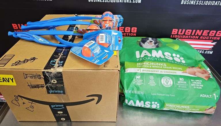 NICE PET MYSTERY BOX, Plus- 40lb Bag Dog Food and (5) Ball Launchers!