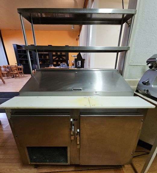 UNIVERSAL COOLERS Refrigerated Prep Station with Overshelves and Pans. 48"×32"×36"