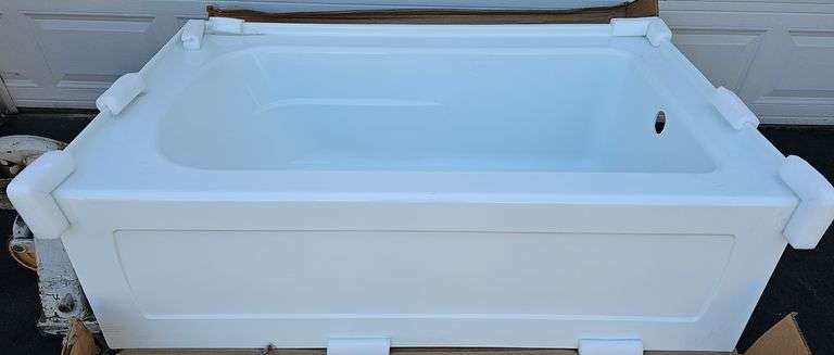 PRO FLO Bath Tub 60"×37" New in Box