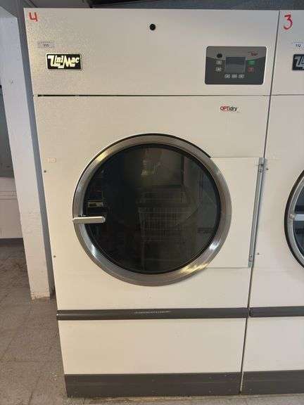 UniMac Commercial Dryer - 75lb Capacity