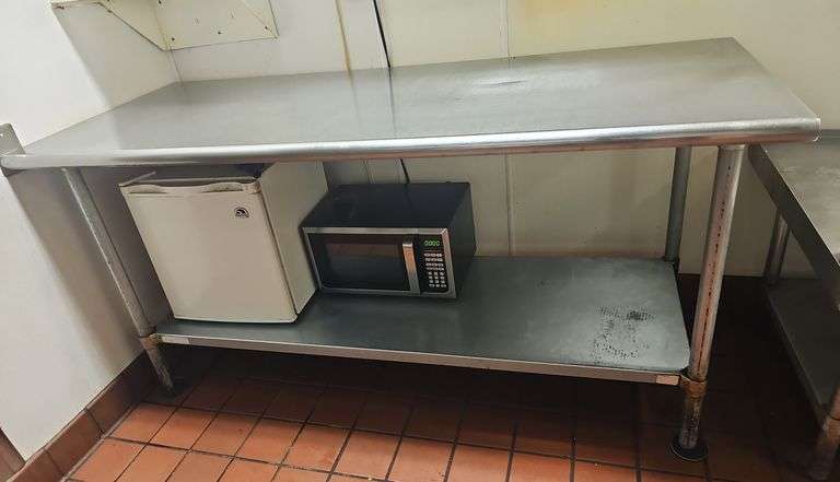 Stainless Work Table 72x30x36"