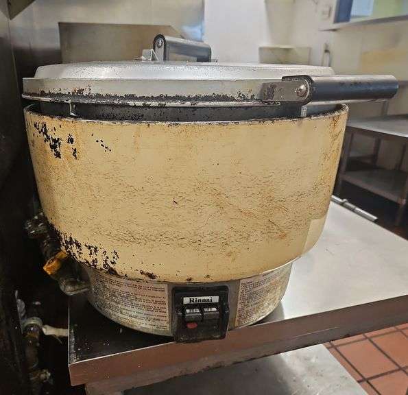 RINNAI Nat Gas Rice Cooker w/ Spare Base