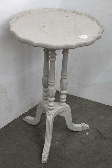 Spindle Base Table Triple spindle pedestal base round top accent table - 18 x 18 x 21 ...