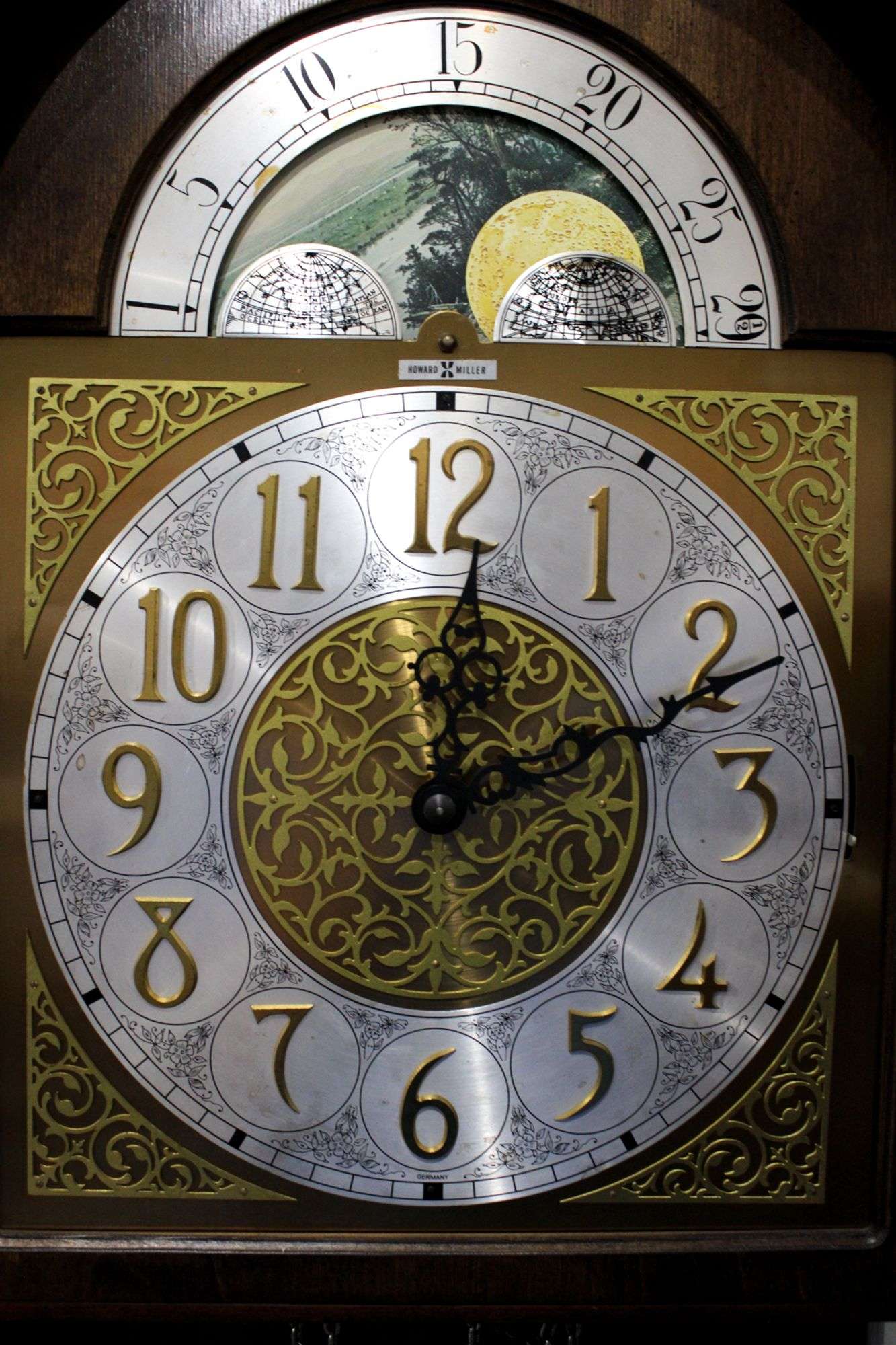 Howard Miller Clock Company Zeeland Michigan Model 610166