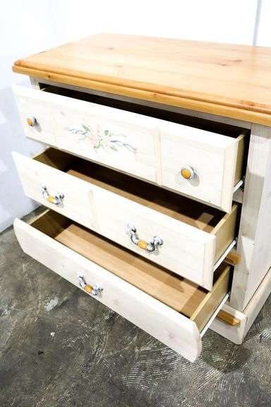 kathy ireland princess bouquet dresser 3pc Kathy Ireland Princess Bouquet Bedroom Furniture(Dresser, Mirror & Twin Bed) Includes: (6) Drawer Dresser w/ Middle Cubby Hole Dimensions: 33" Height 53" Width 17"Depth Mirror (Attaches to Dresser) Dimensions: 45" Height (