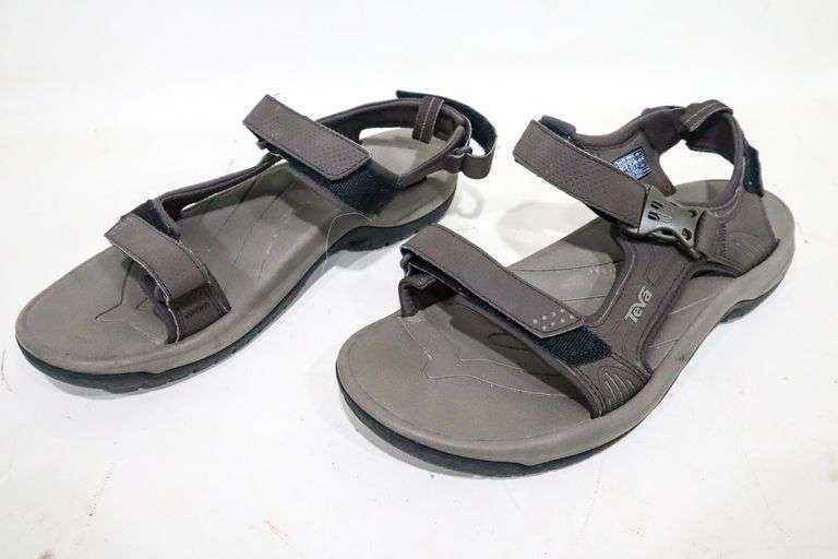 teva holliway sandals