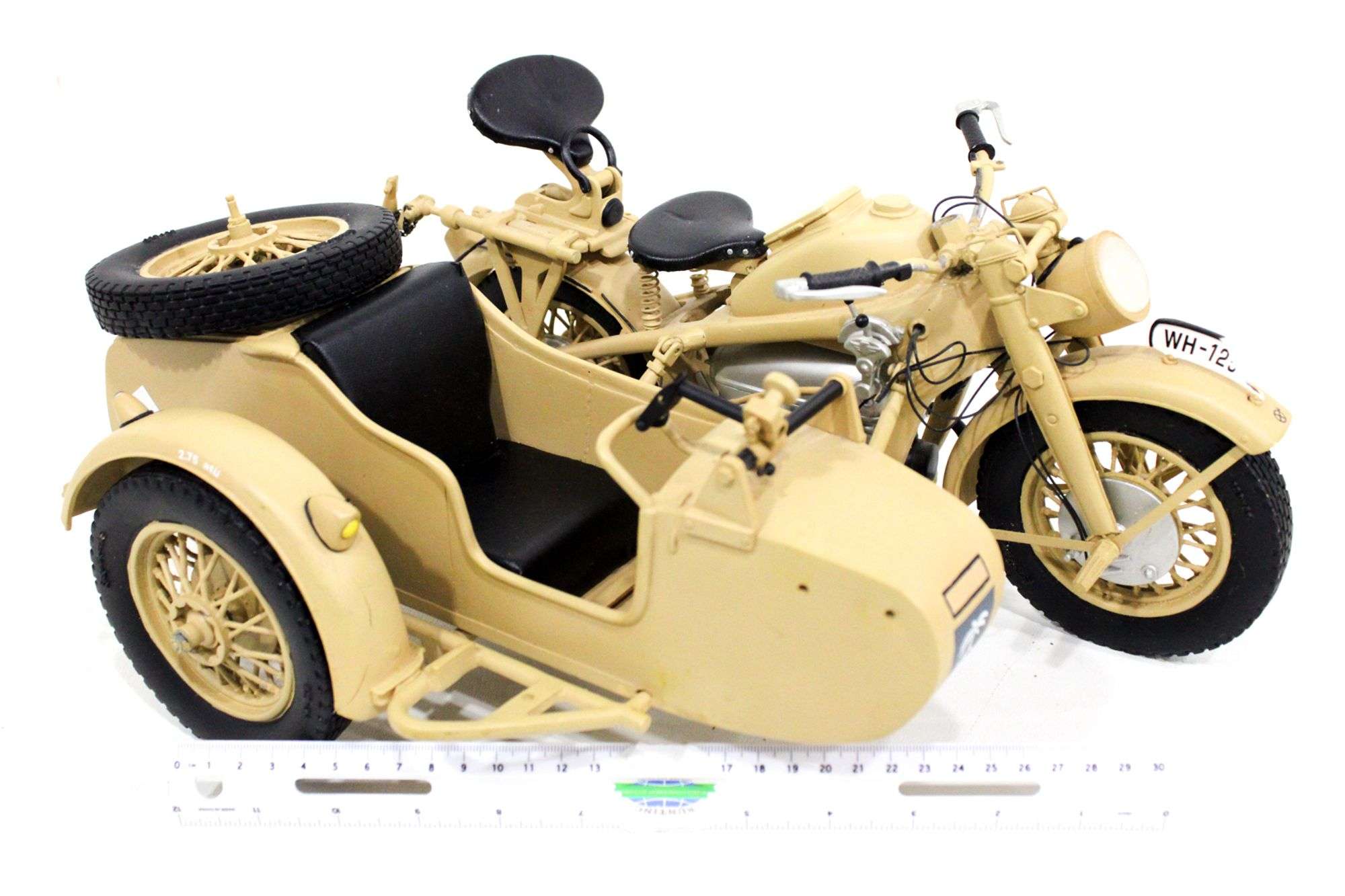 TOMさま　確認 タミヤ 1/35 R75 with Sidecar Tamiya 1/35 BMW R75 w/Sidecar - Kit Review - YouTube