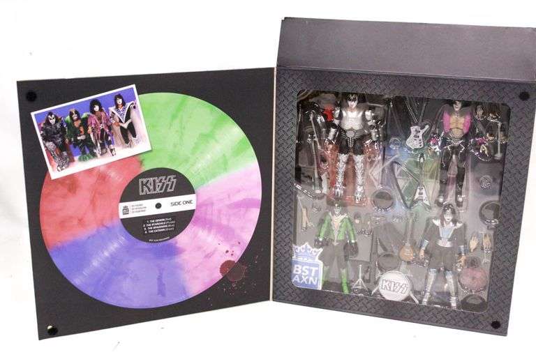 KISS Signature Colors 4-Pack. Figures and instruments for each member ...