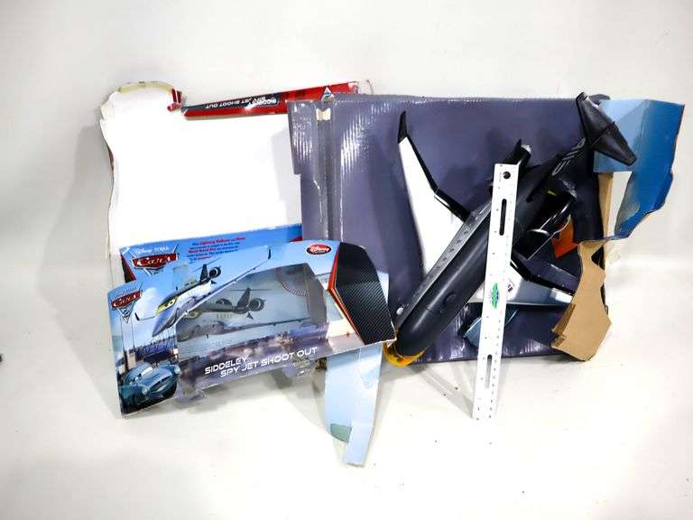 Disney Store Cars Siddeley Spy Jet Shoot Out - Bunting Online Auctions Disney Store Cars Siddeley Spy Jet Shoot Out - Bunting Online Auctions