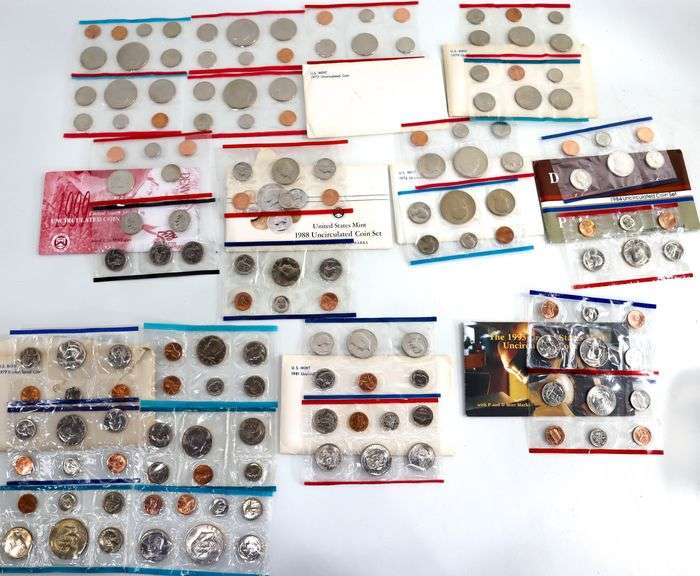 Large collection of US Uncirculated sets - Bunting Online Auctions