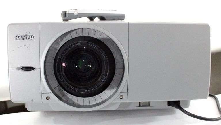 Sanyo Pro-xtraX Multiverse Projector
