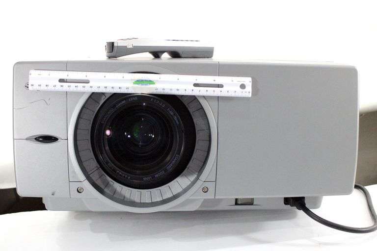 Sanyo Pro-xtraX Multiverse Projector