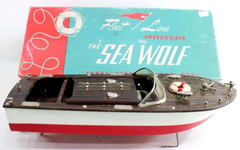 "The Sea Wolf" Vintage 1950s Battery Powered Model Speedboat by Fleet Line with Box