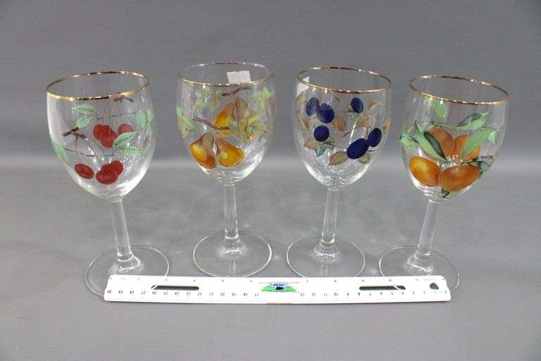 Four Royal Worcester Evesham 8 Oz Wine Glasses Fruit Motif