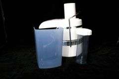 Jack LaLanne's Power Juicer. Model: CL-003AP by Tristar Products Inc. T7