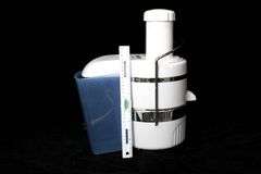 Jack LaLanne's Power Juicer. Model: CL-003AP by Tristar Products Inc. T7