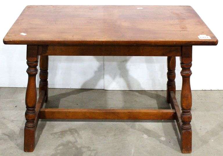 Turned Legs Trestle Table - 28 x 16 x 19