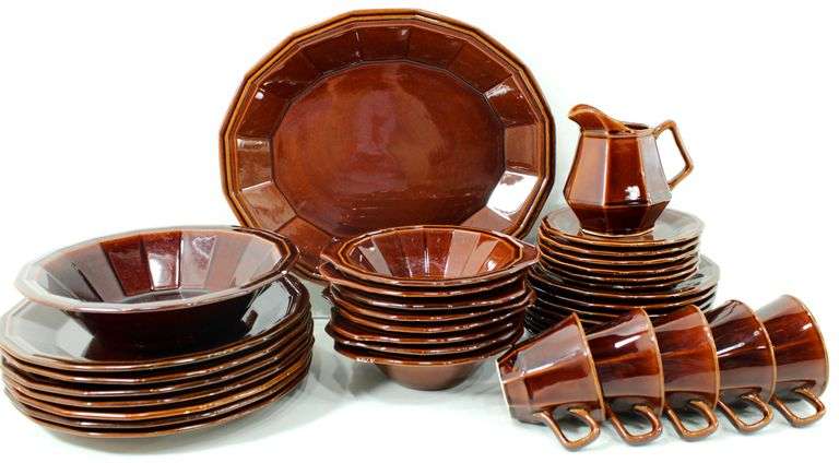 Vintage '70s Brown Ceramic Dinnerware