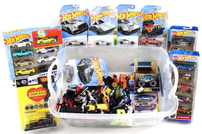 Hot Wheels and Other Action Vehicle Toys in Tub - Bunting Online Auctions