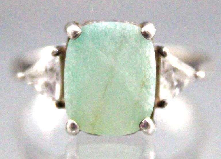 Sterling Silver Chrysoprase Ring, size 7.