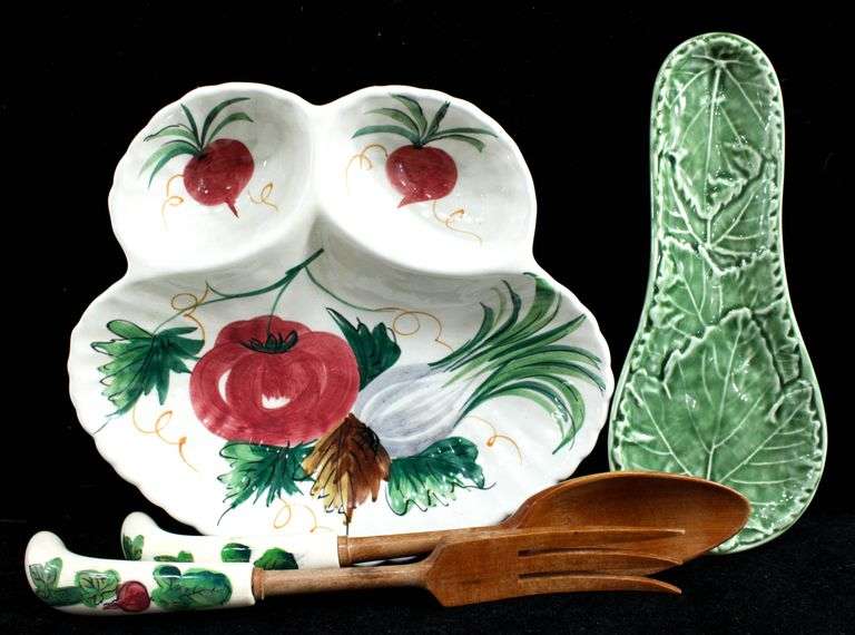 Divided Serving Dish / Wooden Salad Serving Ware Made in Italy &  Olfaire Green Leaf Spoon Rest Made in Portugal.