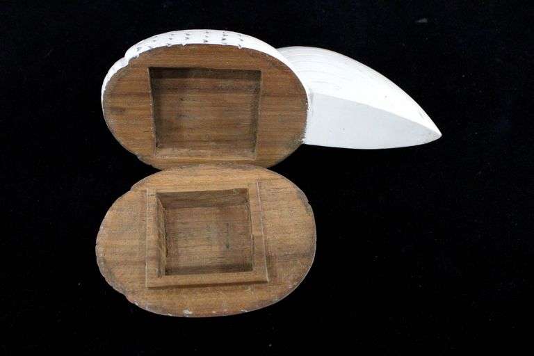 Folk Art "Rooster" Trinket Box with Lid