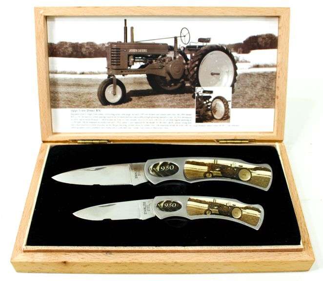 John Deere 1950 Farm Tractors Collector Folding Knives in Presentation Box