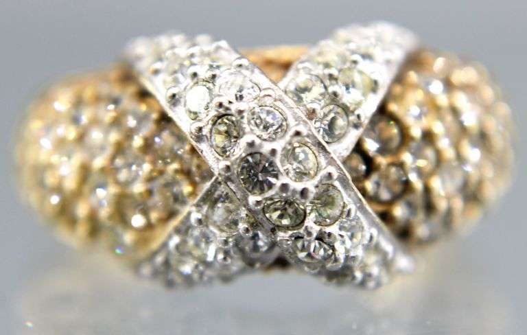 Gilt Sterling Silver Swarovski crystal Ring with the swan, size 7.